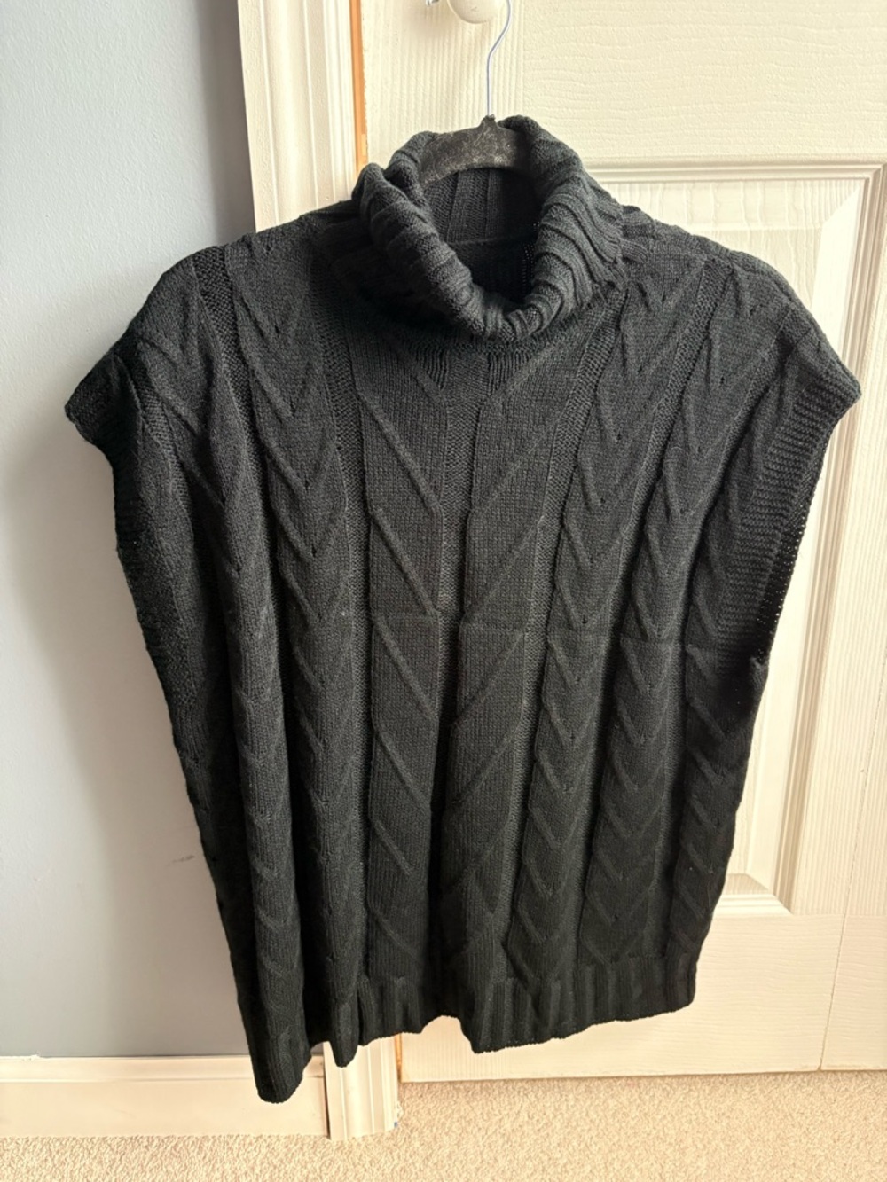 SHEIN Sweater Turtleneck Vest